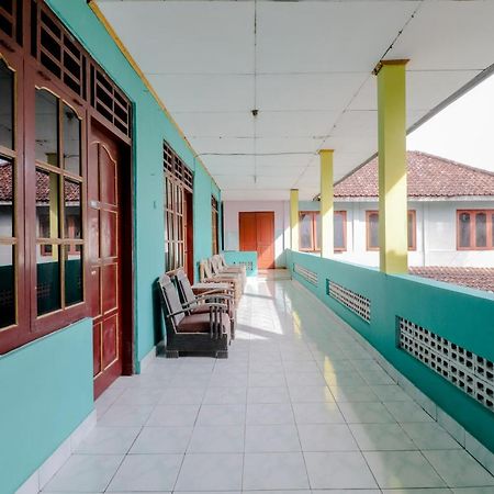 Losmen Parikesit Bantul Bagian luar foto